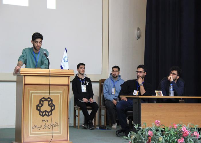 رقابت نهایی دوازدهمین دوره مسابقات ملی مناظره دانشجویان دانشگاه خواجه نصیر الدین طوسی