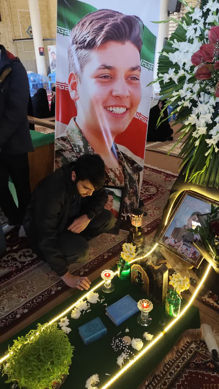 آیین غبارروبی و دیدار با خانواده شهید والامقام فتنه‌دی‌ماه ۱۴۰۴