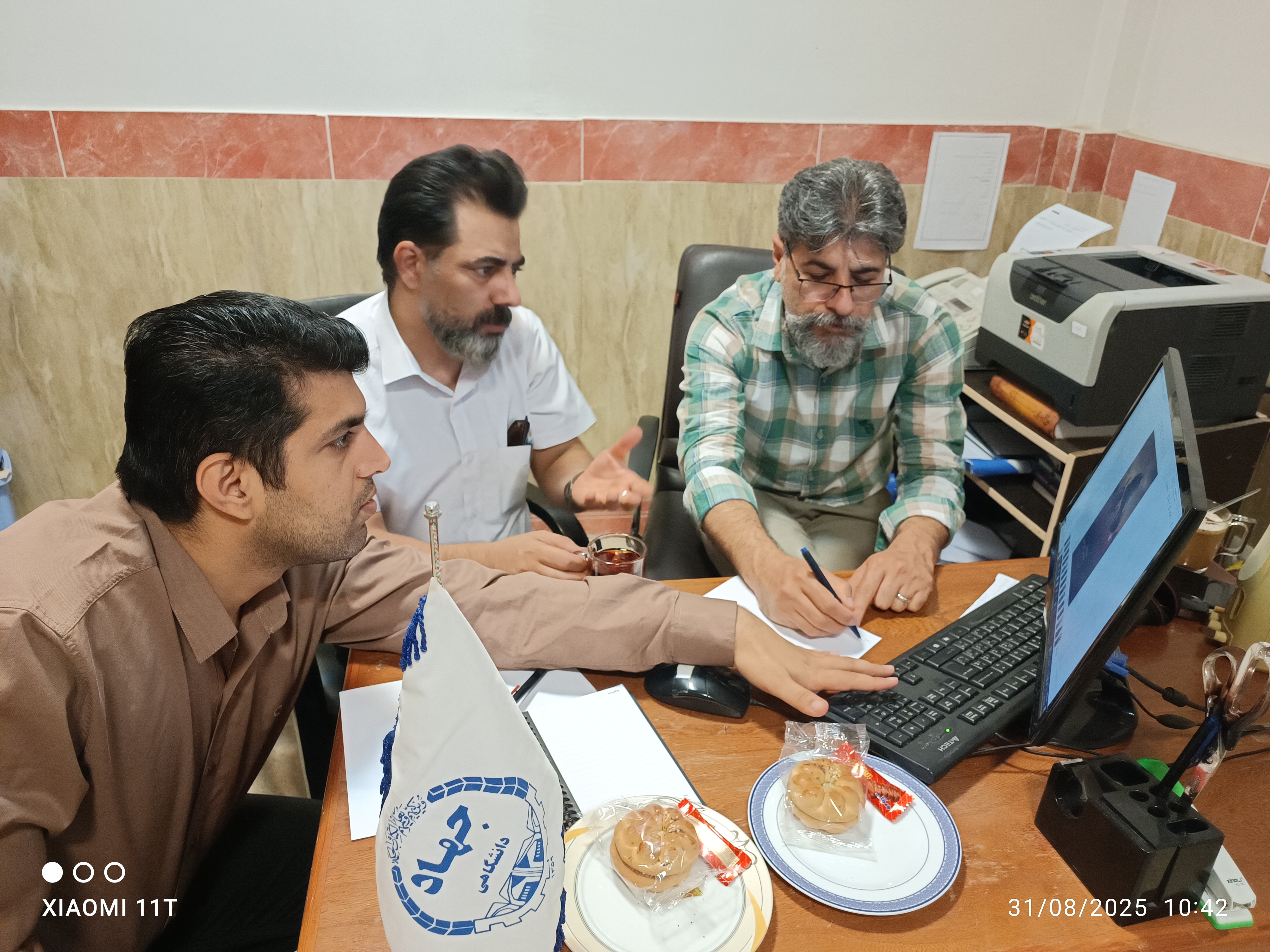 داوری دو بخش پوستر و تایپوگرافی