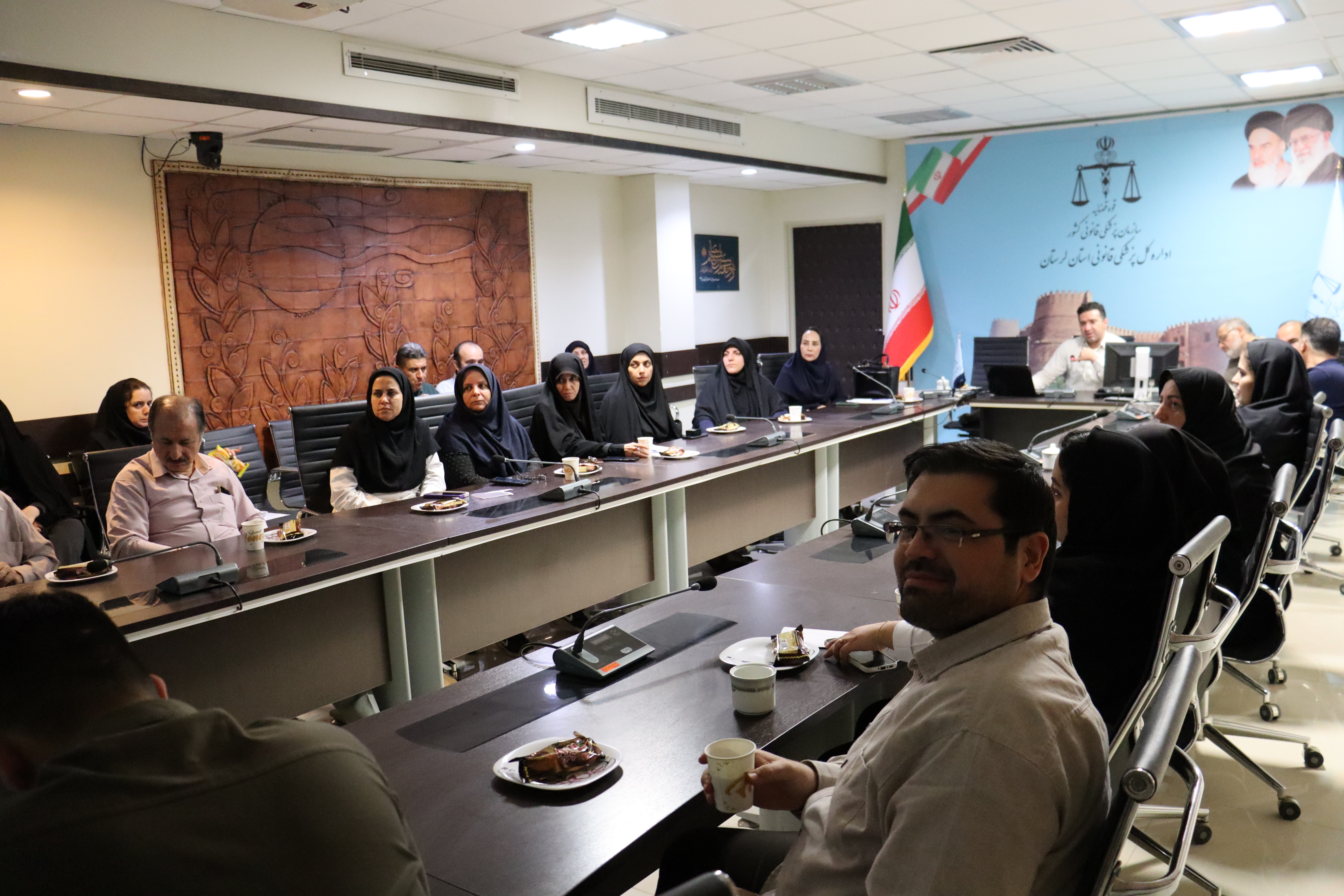 کارگاه ارتقا سلامت جسمی و روانی کارکنان پزشکی قانونی برگزار شد.