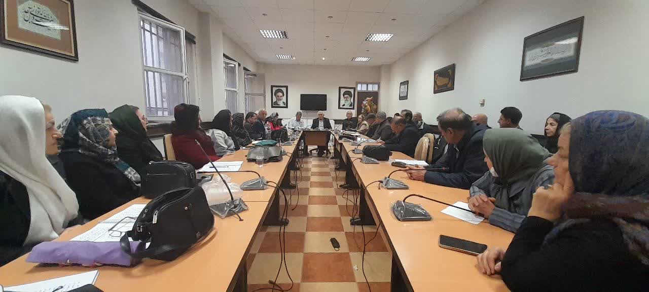 شاهنامه و مفاهیمی چون صلح و جنگ برگزار شد.