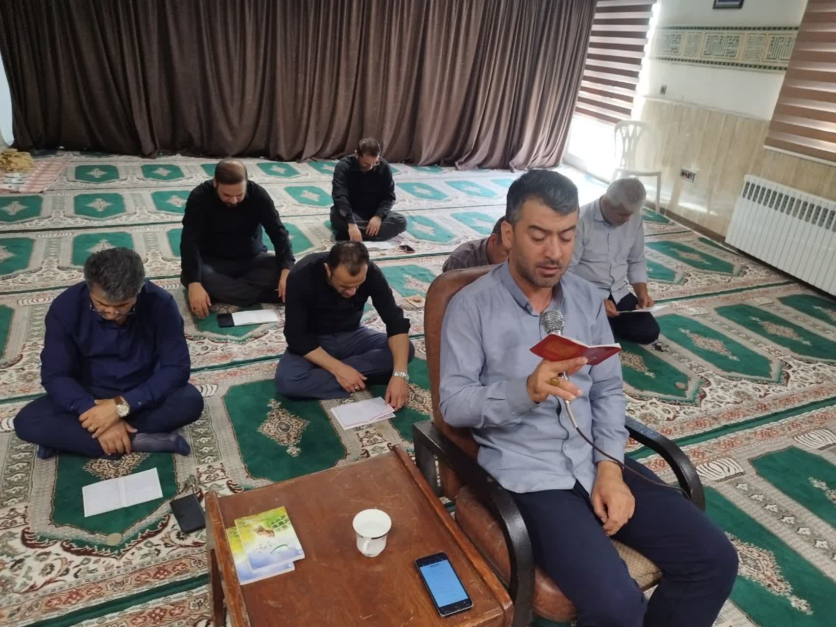 مراسم بزرگداشت رهبر شهید و خانواده محترمشان