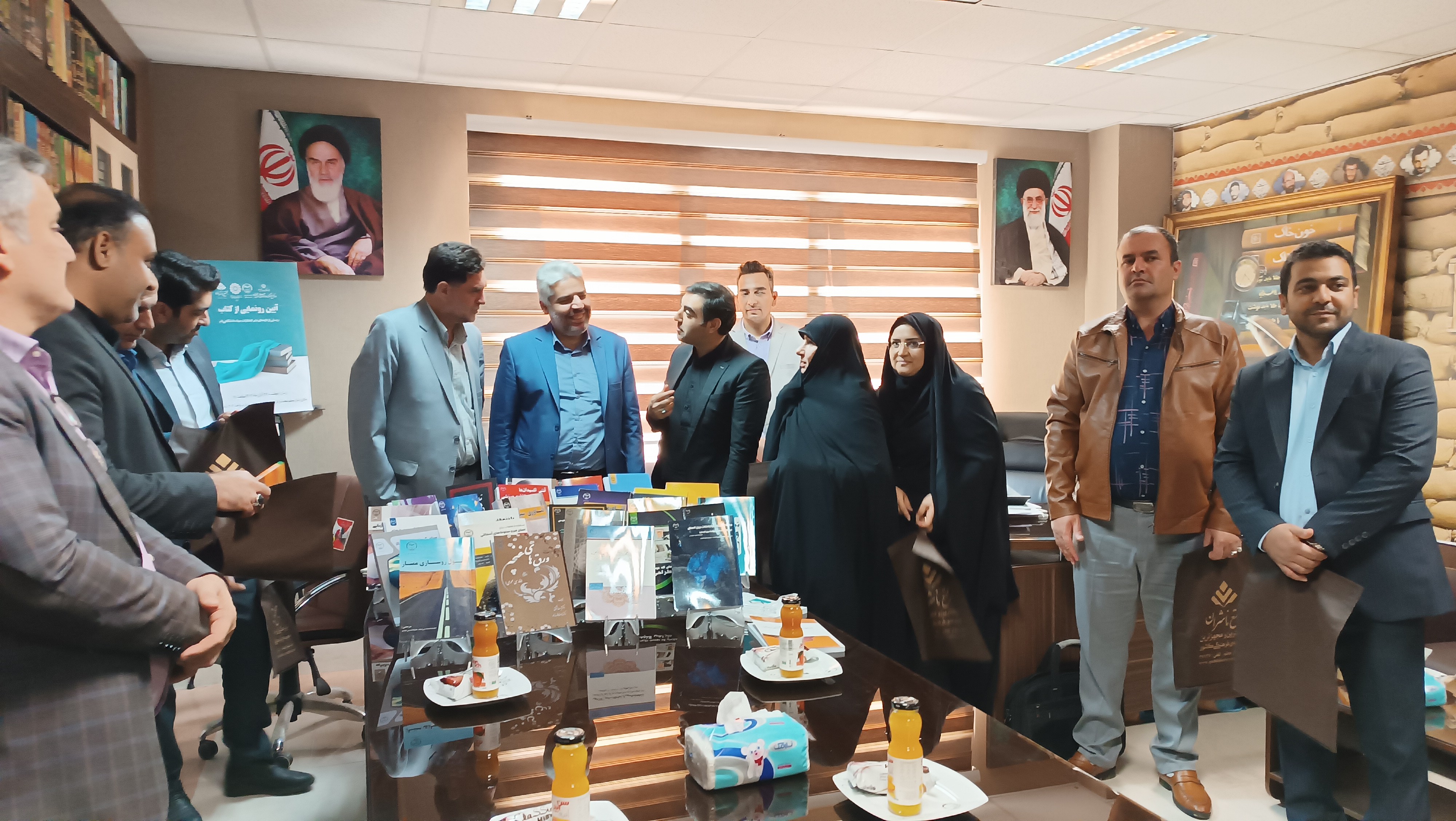 رونمایی از تازه های نشر  جهاددانشگاهی قم 