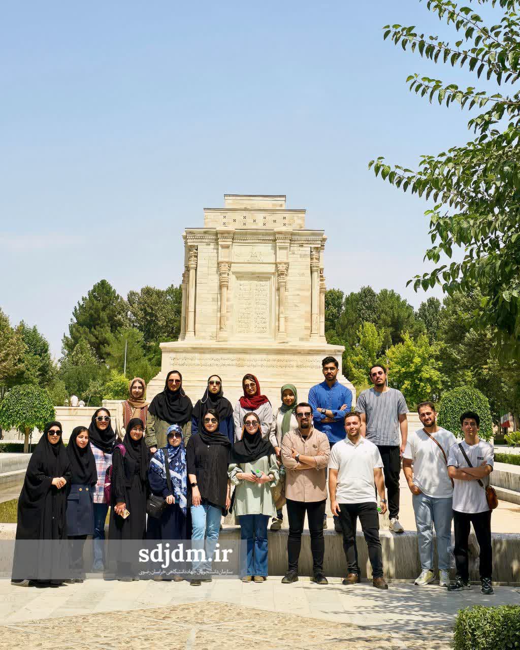 بازدید اول سفر در معنا، بقعه هارونیه و توس