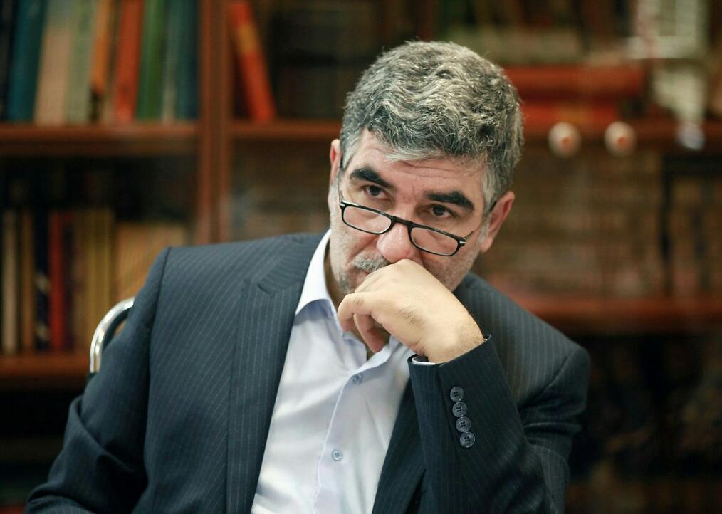 آیینِ همبستگی؛ نگاهی به قدرت بازنمایی رسانه‌ای در روز تشییع رهبر انقلاب