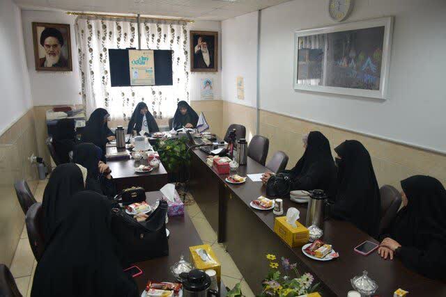 استاد دانشگاه:  «توسعه» غربی، کرامت انسانی را نادیده می‌گیرد