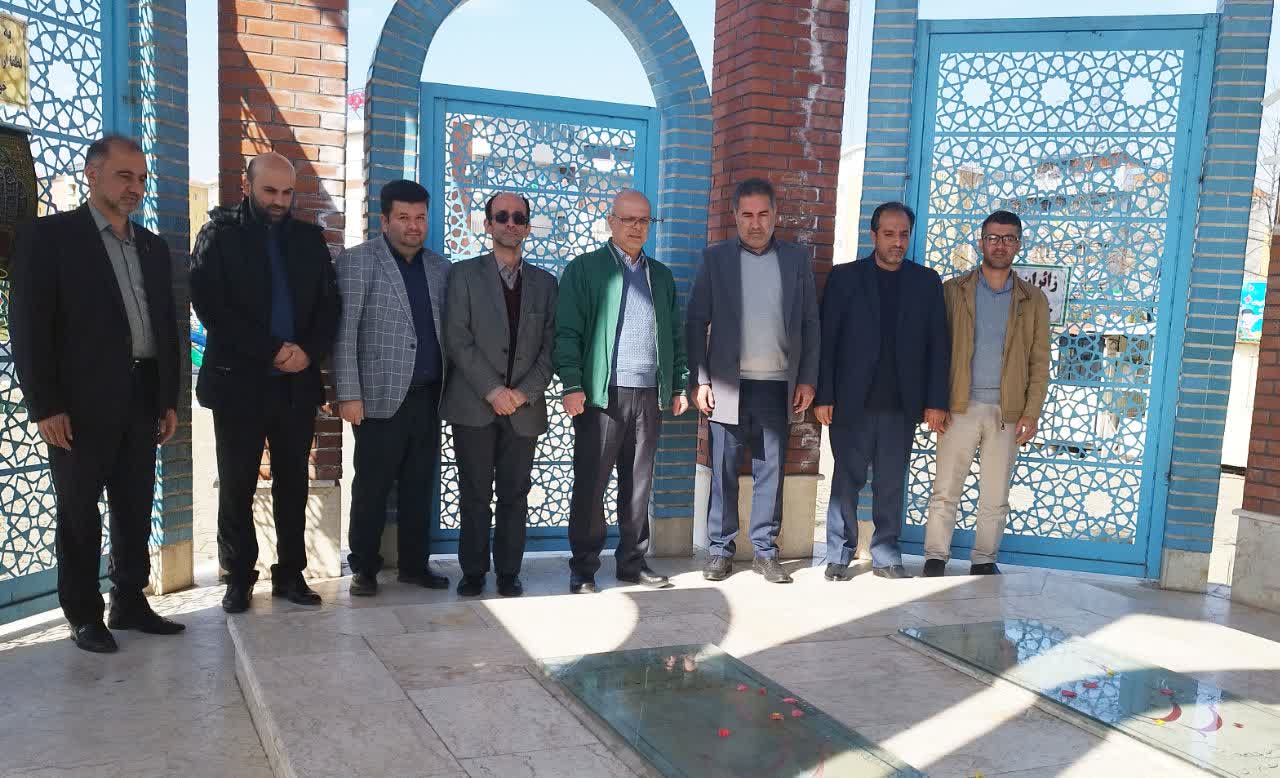 غبار روبی مزار شهدا 