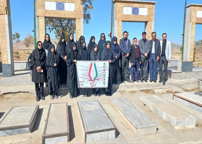 زیارت مزار شهید دانشجو «هوشنگ ترکاشوند»، دانشجوی پیرو خط امام(ره)