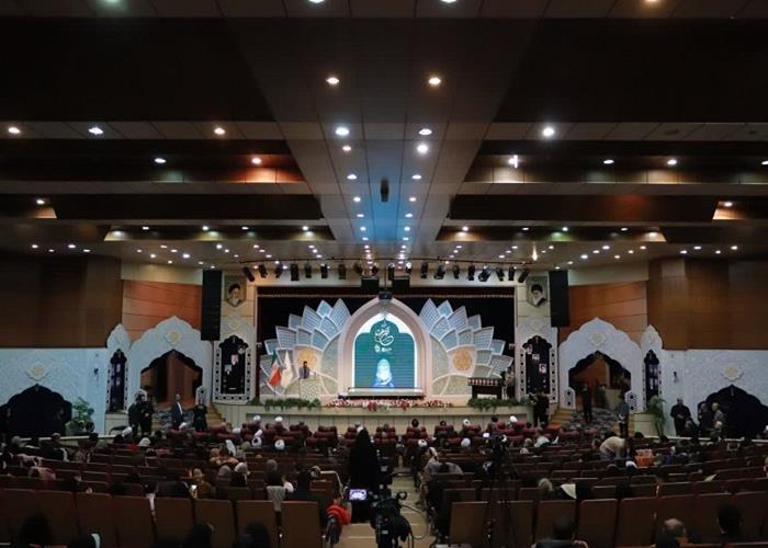  آغاز به کار نمایشگاه قرآن و عترت در تبریز