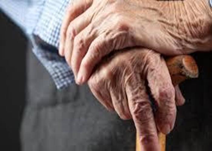توصیه‌هایی برای مراقبت از سلامت روان سالمندان در شرایط بحران