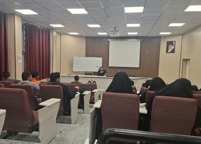 برگزاری کارگاه تخصصی خبرنگاری و اصول خبرنویسی در دانشگاه قم