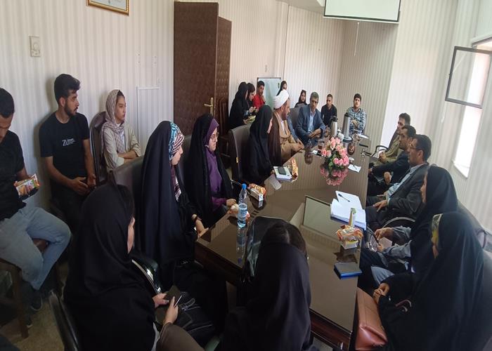 سمینار تخصصی راهکارهای برون رفت از چالش های فرهنگی مبتلی به استان لرستان 