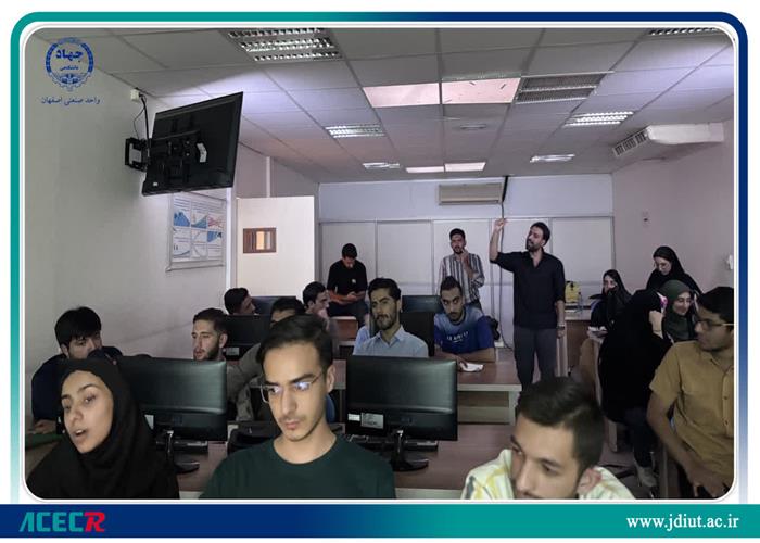 برگزاری برنامه "اتاق فرارکتاب" در دانشگاه صنعتی اصفهان