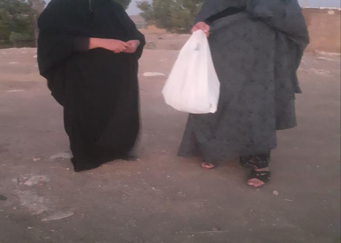 توزیع بسته معیشتی در روستای شوراب خرم اباد