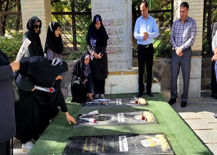 حضور جهادگران همدانی بر مزار شهدای گمنام