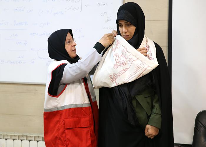 برگزاری کارگاه آموزشی کمک‌های اولیه برای خبرنگاران در جهاددانشگاهی قزوین