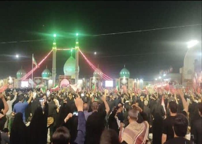 لحظه طنین انداز شدن شعار مرگ بر آمریکا در مسجد مقدس جمکران 