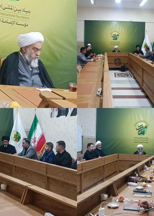 دیدار اعضای دبیرخانه بنیاد امامت لرستان با آیت‌الله سبحانی