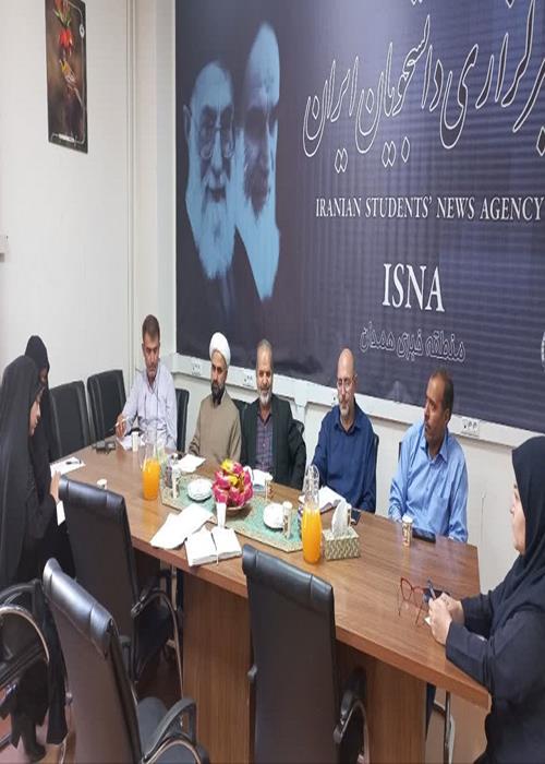 نشست هم اندیشی مراسم گرامیداشت هفته دفاع مقدس در همدان