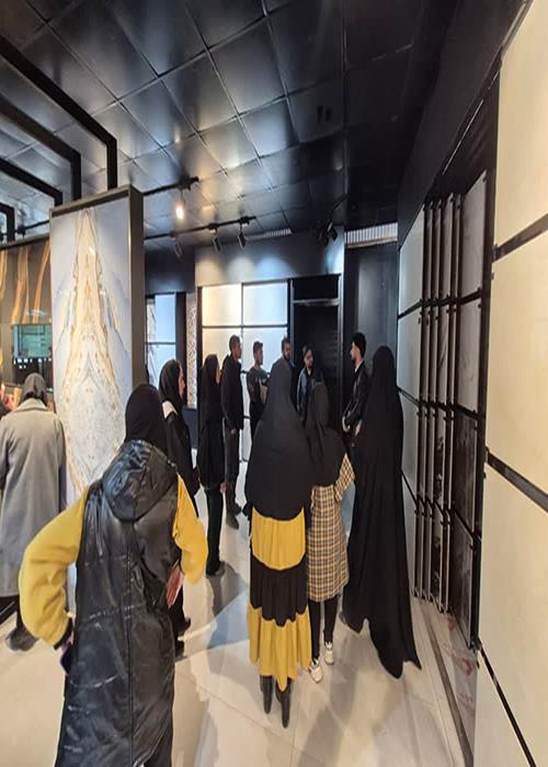 بازدید علمی-تفریحی دانشجویان دانشگاه علم و هنر یزد از واحدهای صنعتی میبد در قالب برنامه "از سفر تا سمن"