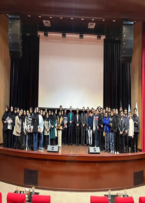 آیین «آشنایی با نو ورودی های حقوق ۱۴۰۴» دانشگاه علم و فرهنگ 