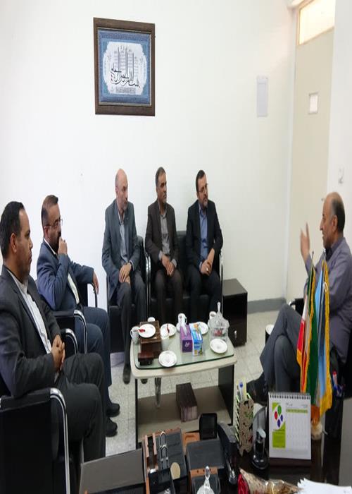 نشست با رئیس دانشگاه پیام نور اراک