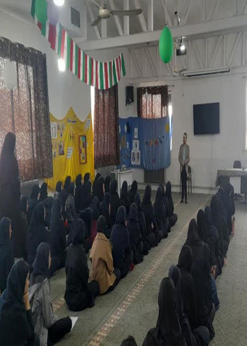  گامی بلند در مسیر آینده سازی: دانشگاه علم و هنر در نشست پرسش و پاسخ دانش آموزان هنرستانی