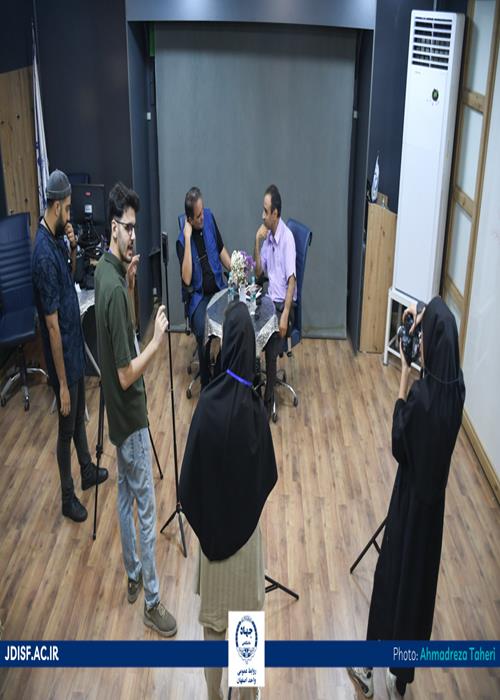 ضبط مستند نویسندگان معاصر اصفهان