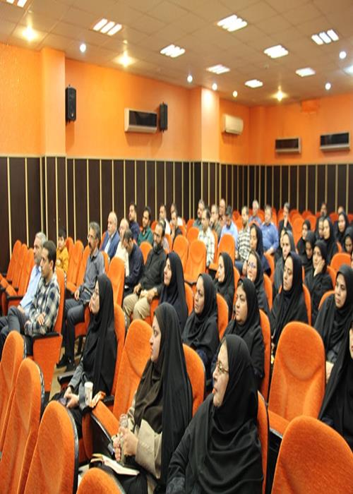 نشست «معنادهی به زندگی» در دانشگاه علم و هنر: چراغ چک روح را جدی بگیریم