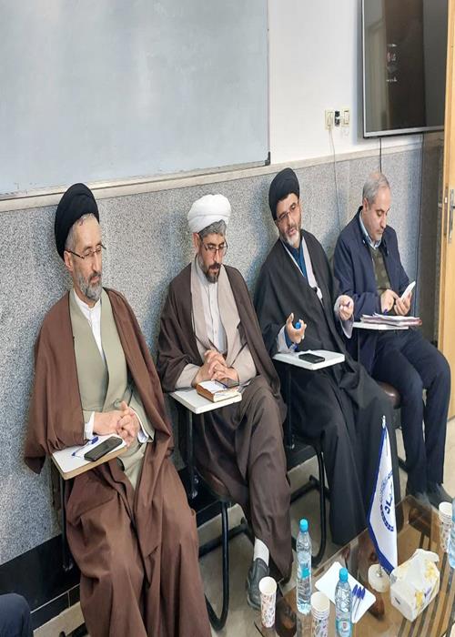 برگزاری نشست راهکارهای تقویت فعالیت‌های قرآنی در دانشگاه ها